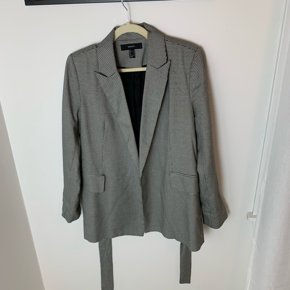 Beautiful Patterned Blazer - Picture 6 of 6